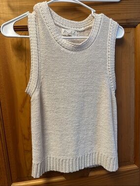 Marled Sleeveless Crew Neck Knit Tank in Cream